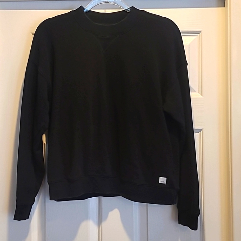 Vuori crew neck sweatshirt